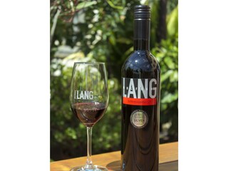 Schlosscuvée mit Glas