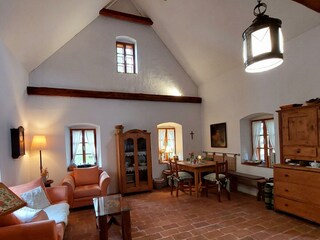 Stub`n mit antikem Lehmziegelboden