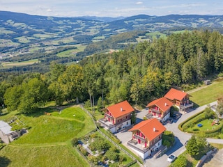 Feriendorf PB_Luftaufnahme Häuser_Oststeiermark