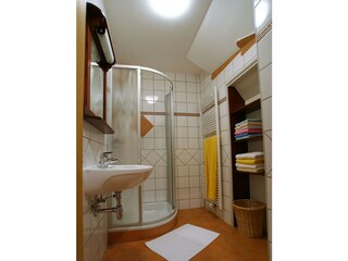 Badezimmer_Klein Bachbauer