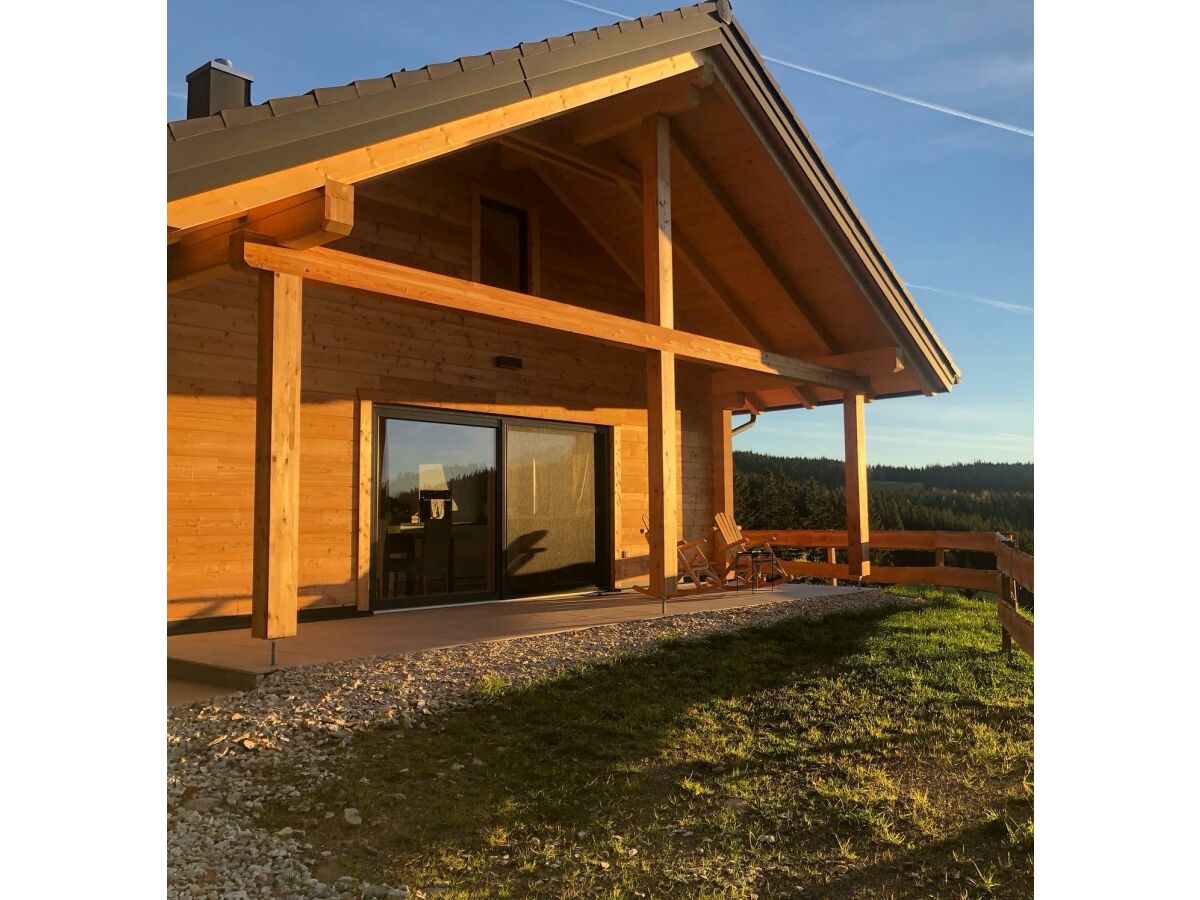 Blockhaus mit großer Terrasse