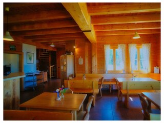 Glatzl Trahütten Alm - große Gaststube