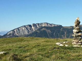 die rote Wand nahe dem Landhaus Kurzen