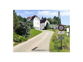 Zufahrt Appartement am Landschaweg-diGitiv