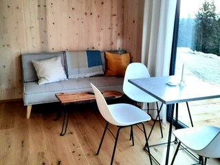 Wohnbereich im Tiny-Ferienhaus