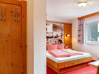 51660482-Alpenflora2-10_230510-154548686-HDR_23051