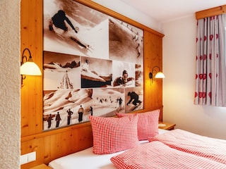 51660482-Alpenflora2-19_230510-154748200-HDR_23051