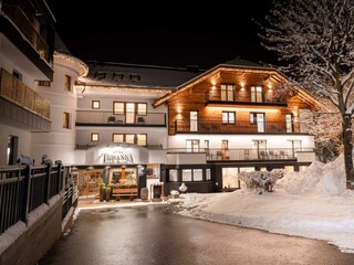 hotel_trisanna_aussen-02