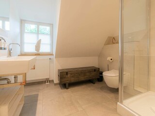 Badezimmer (OG)