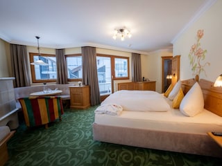 hotel_trisanna_day1-74