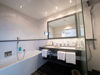 hotel_trisanna_day1-110