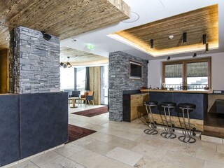 Persutt Lobby/Reception