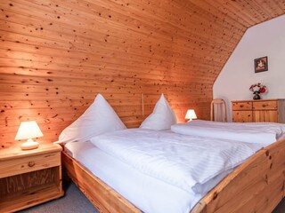 2. Schlafzimmer