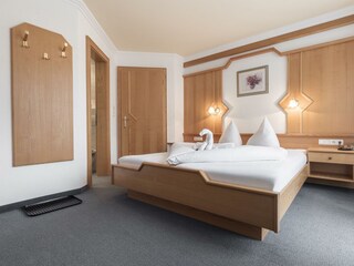 SCHMID Rooms & Apartments