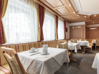 SCHMID Rooms & Apartments