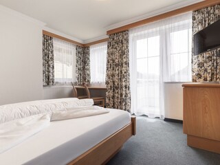 SCHMID Rooms & Apartments