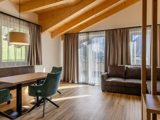 Wohnraum Ferienwohnung TOP 4 im Dachsgeschoss