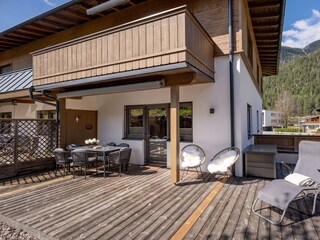 Haus_Steinplatte_Dorfstrasse_33_Waidring_Terrasse_