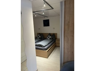 Blick ins Schlafzimmer