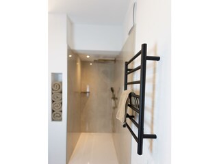 Dusche & Handtuchtrockner