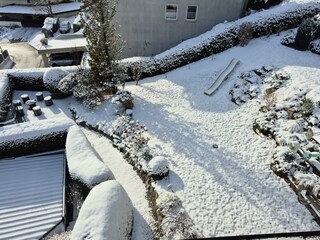 Schnee im Garten