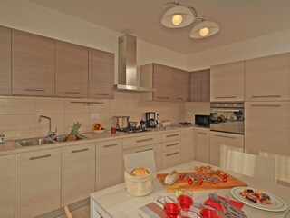 Die Küche mit Backhofen