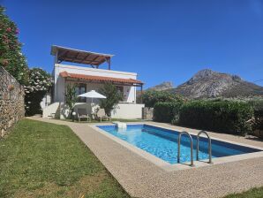 Holiday house Lefkomyrto