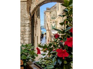 Kleine Straße in der Nähe