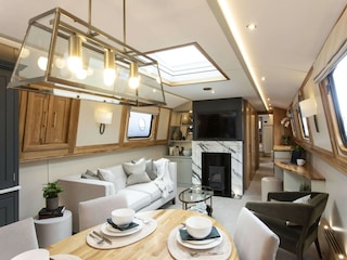 House boat Spandau Features 7