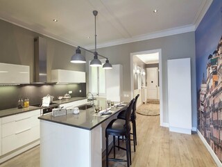 Villa Barcelona Features 25