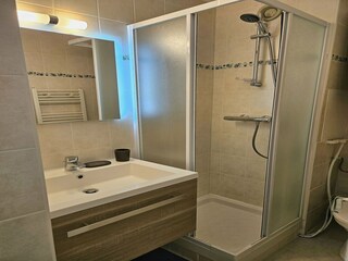 Apartment Uvernet-Fours Ausstattung 2