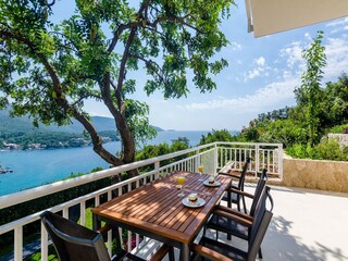 Apartment Molunat  33