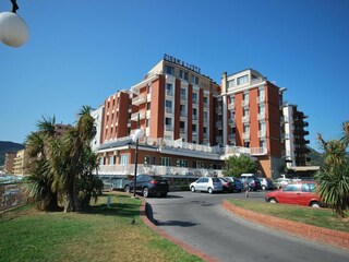 Apartment Pietra Ligure Außenaufnahme 9
