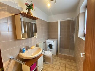 Das Duschbad in der unteren Etage