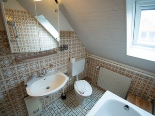 Fenster-Duschbad - Waschplatz