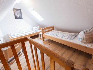 Dachgeschoss - mit zwei weiteren Einzelbetten