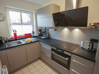 Neue moderen L-Küche - alles da zum entspannten Kochen