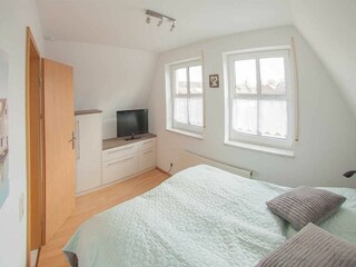 weiteres TV im Schlafraum 1