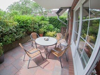 Sichtgeschützte begrünte Terrasse