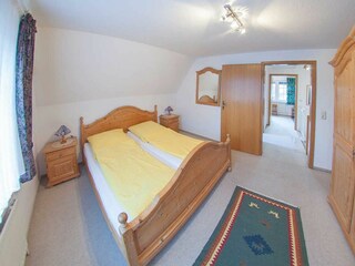 Weitere Perspektive Schlafzimmer 1