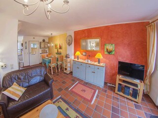 TV/Unterhaltung: Wohnbereich in Sonnenfarben