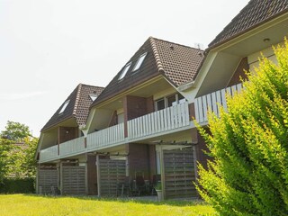 Die Rückseite der Hausanlage - dein Balkon in der Mitte