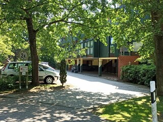 Zufahrt zur Ferienwohnanlage Dauenser Str. 9