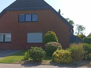 Das 5-Parteienhaus Schmidt-Rottluff-Str. 21 in Dangast