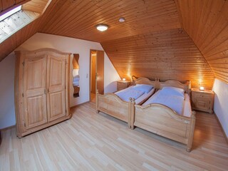 Schlafraum 1 - 2 Einzelbetten - hier zusammengestellt