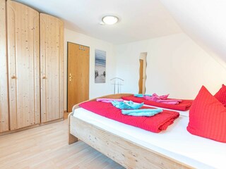 Schlafraum 3, viel Platz für Kleidung