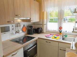 Moderne Küche mit allem Komfort