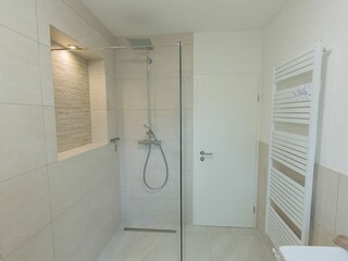 Ebenerdig - Walk-In-Regendusche
