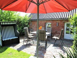 Entspannen draußen auf der schönen Terrasse