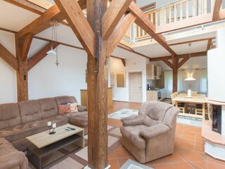 Rundumblick Wohnen/Essen/Kamin